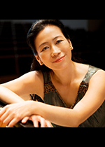 ピアノ：小山実稚恵 画像